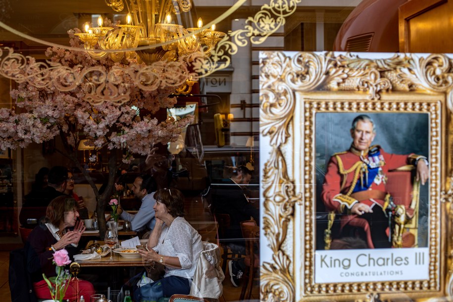 W Londynie trwają przygotowania do koronacji Karola III i Kamili /Martin Divisek /PAP/EPA