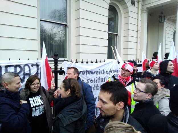 W Londynie w proteście uczestniczyło ok. 200 osób /Bogdan Frymorgen /RMF FM