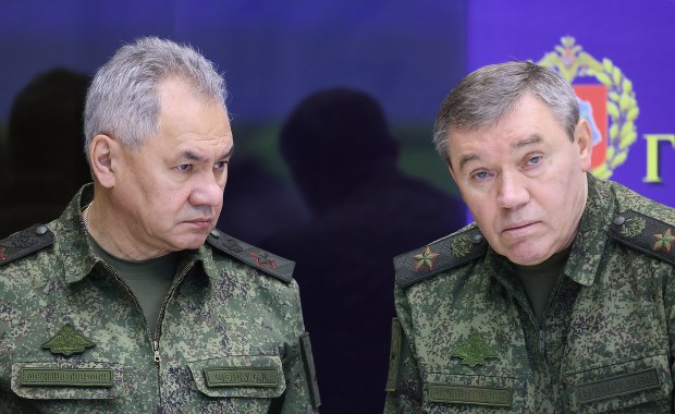 W Mariupolu przybywa rosyjskich żołnierzy. "Przyczyna na razie nie jest znana" [ZAPIS RELACJI]