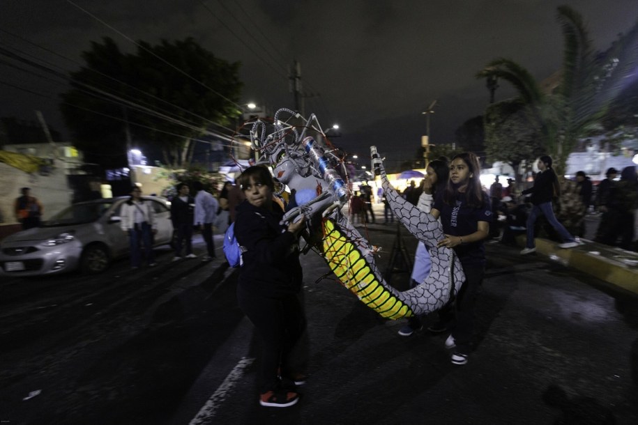 W Meksyku podczas "palenia Judasza" spalono kukły uosabiające zło /Cristian Leyva / NurPhoto via AFP /East News