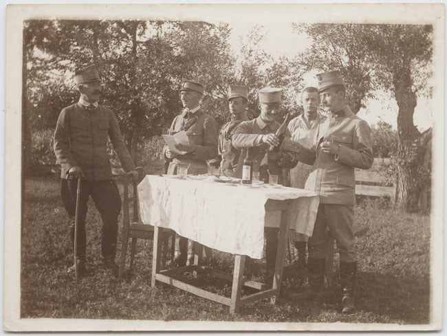 W menaży 3. pułku piechoty Legionów Polskich. Bukowina, 1915 /Muzeum Historii Fotografii w Krakowie