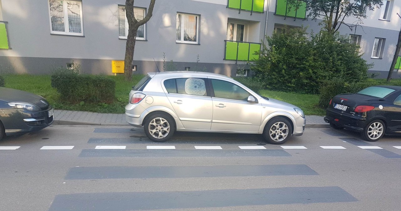 W miejscu przejść pojawiły się miejsca parkingowe. Zmiana organizacji ruchu ma charakter kompleksowy /Informacja prasowa