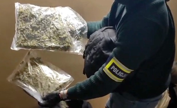 W mieszkaniu narkotyki, a w rękach policji - Omańczyk i Polka