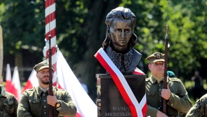 W Miłomłynie odsłonięto pomnik "Inki". "Polska młodzież upomniała się o jej pamięć"