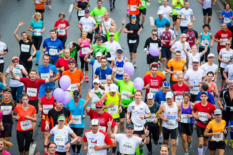W minioną niedzielę, w 15. edycji Poznań Maratonu wystartowało 6500 biegaczy. Lepszą frekwencję w Polsce miał tylko PZU Maraton Warszawski /Marek Zakrzewski /PAP