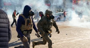 W Minneapolis wrze po śmierci Alexa Prettiego. Gubernator aktywuje Gwardię Narodową