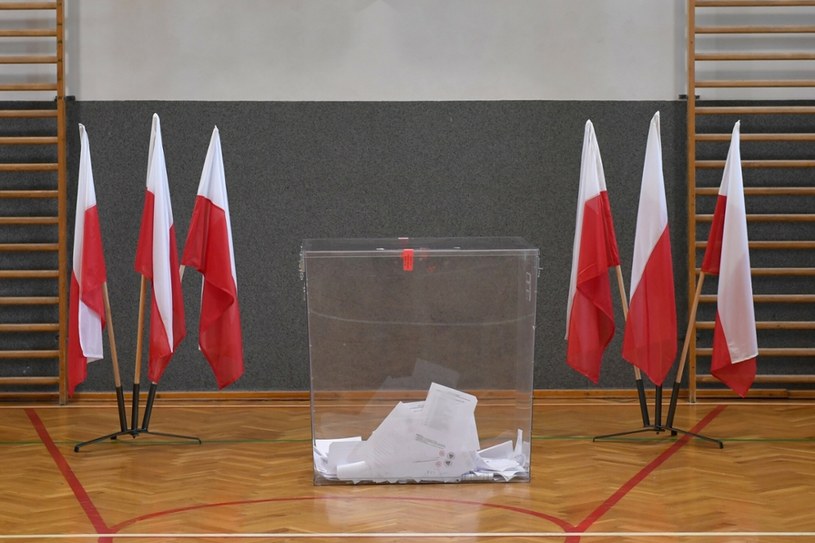 W mObywatelu każdy wyborca można znaleźć niezbędne informacje dotyczące wyborów. /Łukasz Kalinowski /East News