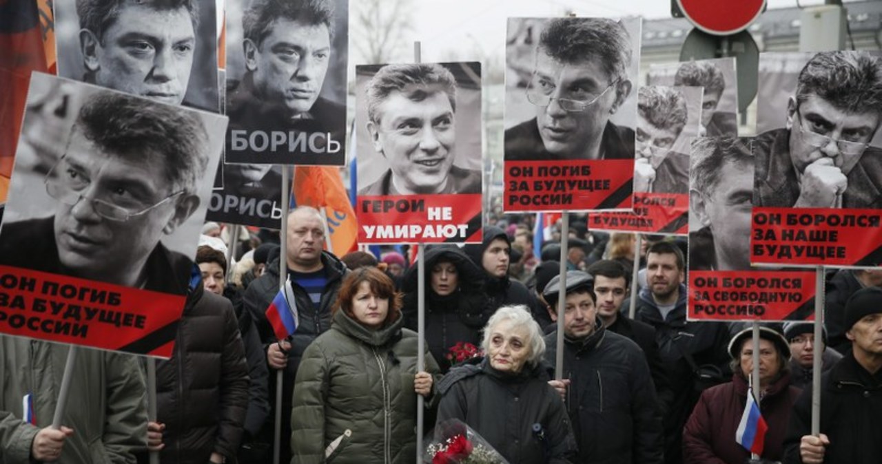 W Moskwie marsz żałobny. "Bohaterowie nie umierają!"