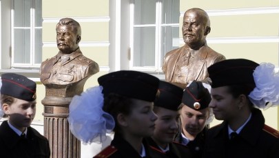 W Moskwie pojawiło się popiersie Stalina. "Powinniśmy mu być wdzięczni"
