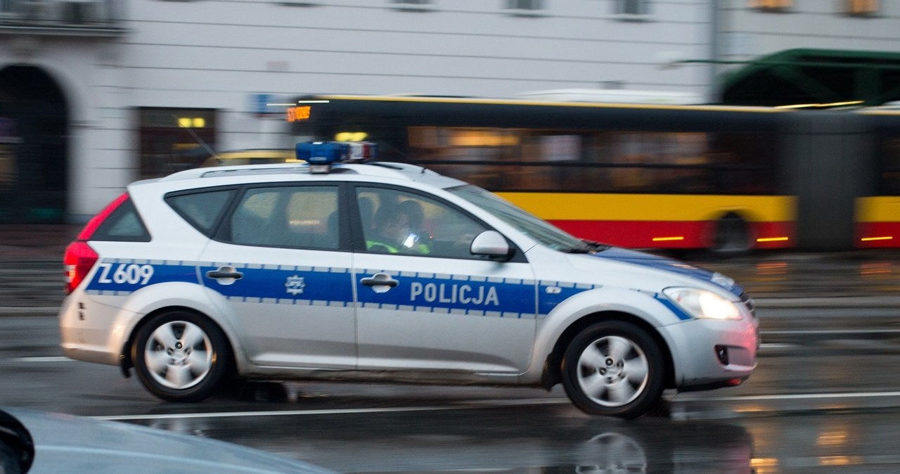 W myśl nowych przepisów ucieczka przed policją będzie znacznie surowiej karana /Andrzej Iwańczuk /Reporter