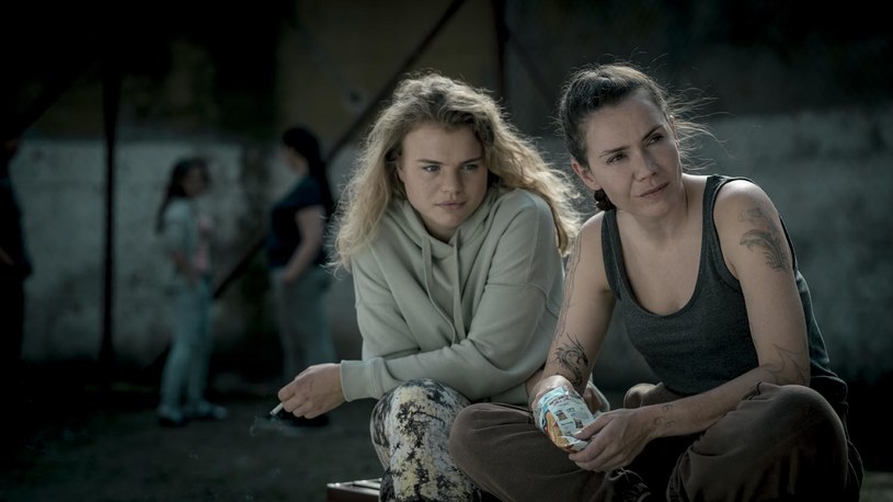 W najnowszym filmie Olga Bołądź wciela się w rolę dziewczyny, która po 15 latach wychodzi z więzienia /Robert Palka /materiały prasowe