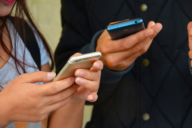 W naszym kraju w 2015 roku nadano 51,9 mld SMS-ów /materiały prasowe
