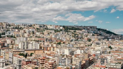 W Neapolu kary dla taksówkarzy w bermudach