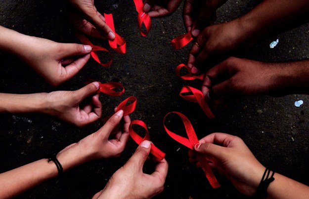 W niedzielę obchodzimy Światowy Dzień AIDS /JAGADEESH NV /PAP/EPA