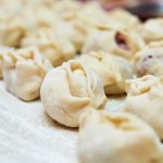 W niedzielę przygotuj Warszawianki. Szybko staną się ulubionymi pierożkami