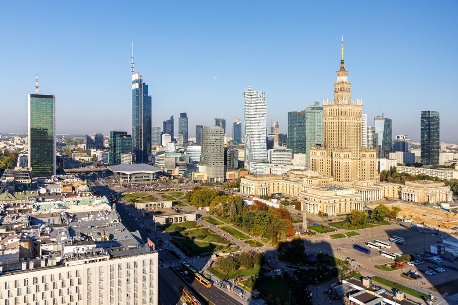 W niedzielę ulicami stolicy przejdą dwa marsze /Shutterstock