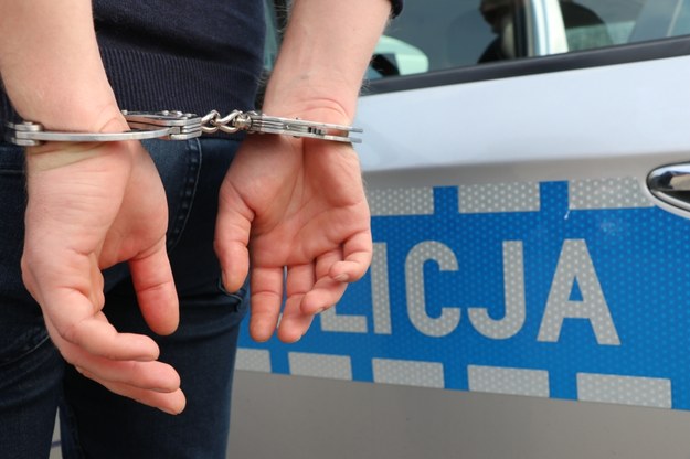 W noc sylwestrową w Jastrowiu doszło do bójki między 26-letnim mężczyzną, a czterema nastolatkami /Jacek Skóra /RMF FM