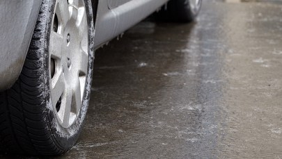 W nocy opady śniegu i marznącego deszczu. Uwaga! Możliwe oblodzenia