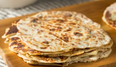 W Norwegii jest przysmakiem. Delikatne i elastyczne chlebki robię z resztek ziemniaków