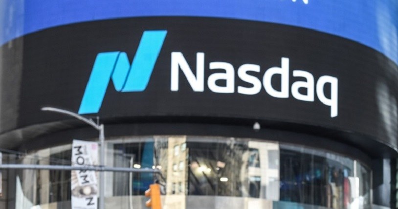 W nowy tydzień z kolejnym rekordem indeksu Nasdaq /AFP