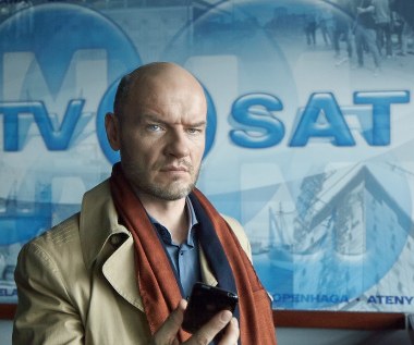 W obsadzie filmu znaleźli się, m.in.: Beata Fido, Maciej Półtorak i Jerzy Zelnik oraz odtwórcy ról pary prezydenckiej – Lech Łotocki i Ewa Dałkowska. Film trafi do regularnej dystrybucji kinowej 9 września.