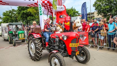 W Oławie rusza Rajd Koguta. Dawne pojazdy jadą nad morze