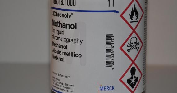 W ostatnich czterech miesiącach z powodu spożycia podejrzanego alkoholu zmarło na Śląsku 12 osób /Kalousek Rostislav   /PAP/EPA