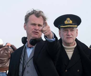 W ostatnich latach Kenneth Branagh jest stałym współpracownikiem reżysera   Christophera Nolana. W wojennej "Dunkierce" oglądaliśmy aktora w roli dowodzącego ewakuacją brytyjskich żołnierzy z tytułowej plaży komandora Boltona, zagrał też kluczową rolę w ostatnim dziele reżysera - "Tenet".

Aktor jest pod wrażeniem scenopisarskich zdolności Nolana. "Czytałem ten scenariusz o wiele więcej razy niż wszystkie, z którymi pracowałem w przeszłości. Przypominało to codzienne rozwiązywanie krzyżówki w 'Timesie'" - mówił z podziwem aktor.

Branagh przestrzegał widzów, by nie dali się zwieść zwiastunowi filmu. "Można się spodziewać, że gram tutaj antagonistę, ale cała historia nie podąży potem ścieżką, która wydaje się być oczywista" - przekonywał tajemniczo Branagh. 