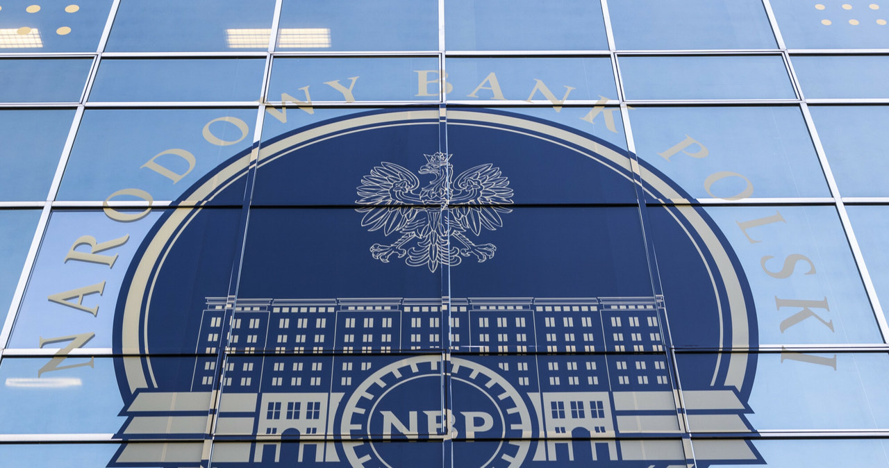 W ostatnich tygodniach nasiliły się ataki na NBP /Andrzej Iwańczuk /Reporter