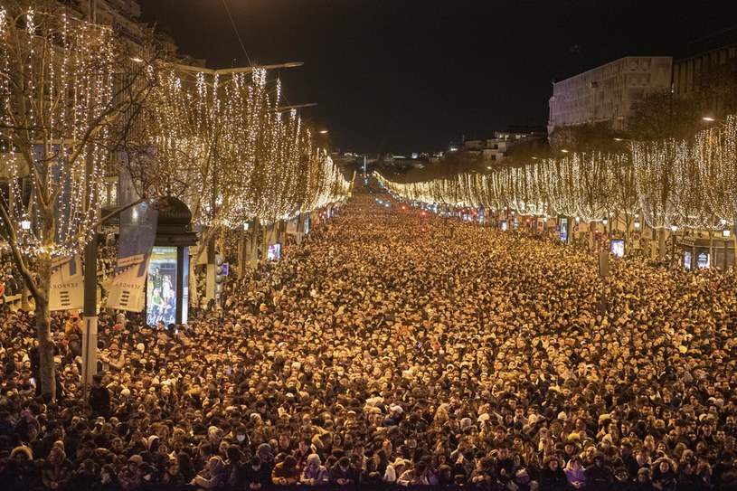W Paryżu świętowało około miliona osób /MAGALI COHEN / Hans Lucas /AFP