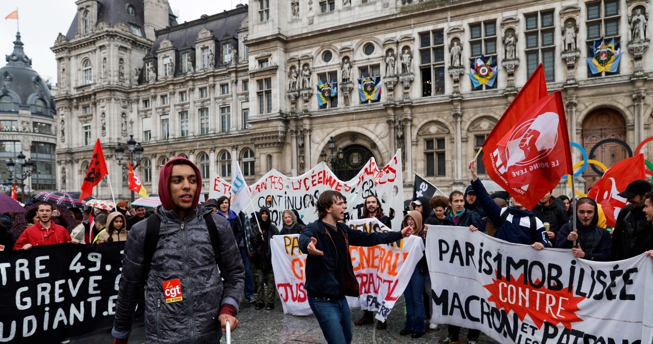 W Paryżu trwają protesty związane z reformą emerytalną /GEOFFROY VAN DER HASSELT /AFP