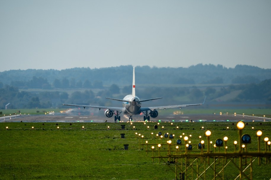 W październiku zacznie działać nowy system ILS w Kraków Airport /Shutterstock