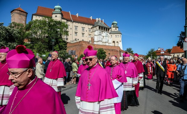 W piątek 8 maja ważna uroczystość. Co z dyspensą?