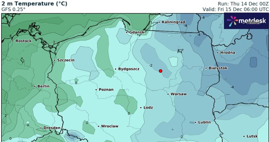 W piątek będzie chłodno, szczególnie na wschodzie i południu. Synoptycy nie wykluczają marznących opadów /wxcharts /