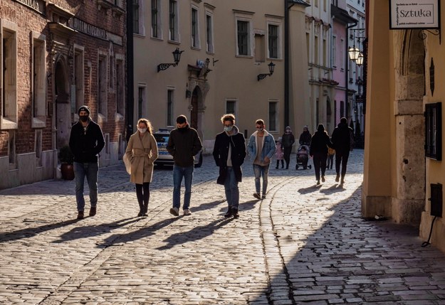 W piątek możliwe kolejne rządowe decyzje w sprawie obostrzeń /Jerzy Ochoński   /PAP