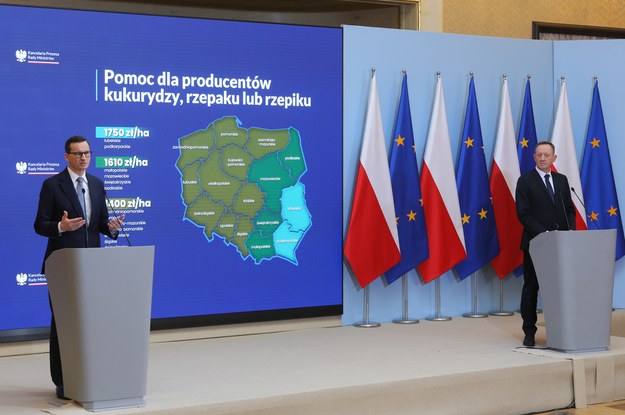 W piątek premier i minister zaprezentowali założenia pakietu pomocy dla rolników /Paweł Supernak /PAP