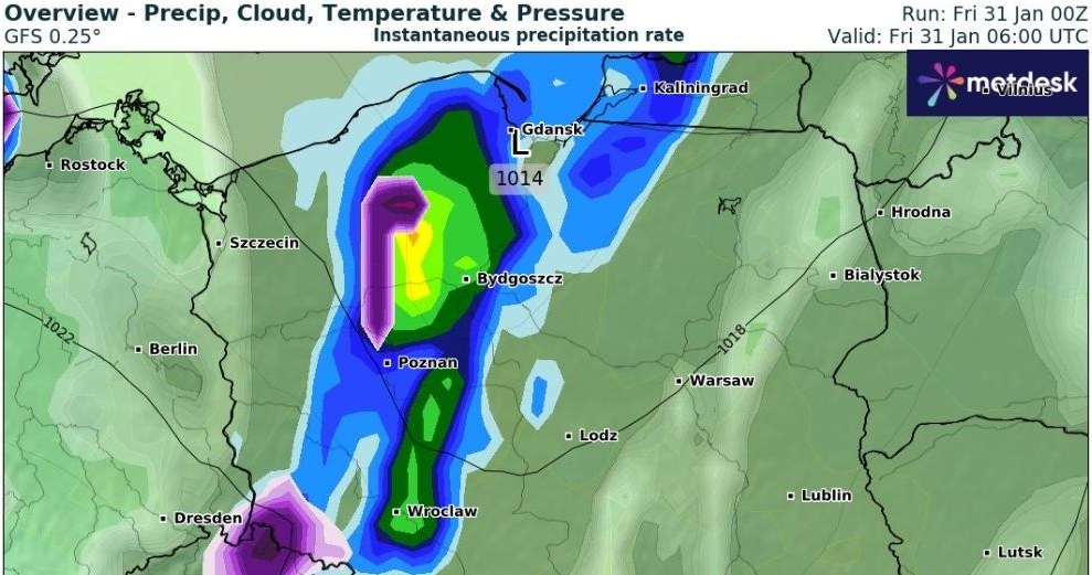 W piątek zachodnią część Polski zdominuje chłodny front atmosferyczny, niosący spore opady deszczu i deszczu ze śniegiem. IMGW ostrzega, że wieczorem miejscami może być ślisko /wxcharts /
