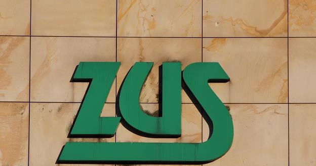W placówkach ZUS pojawi się 595 doradców /fot. Stanisław Kowalczuk /East News