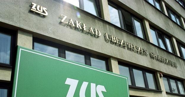 W placówkach ZUS rozpoczął się montaż wielofunkcyjnych urządzeń /fot. Wojciech Traczyk /Agencja SE/East News