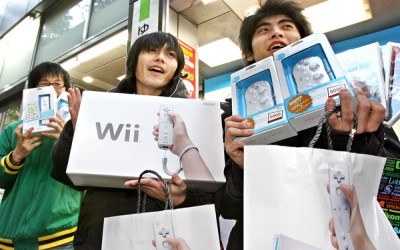 W podobny sposób reagowali gracze przy zakupie konsoli Wii /AFP