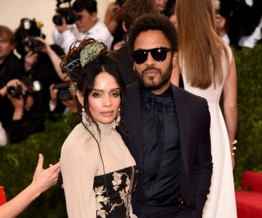 W połowie lat 80. XX wieku Bonet spotkała rozpoczynającego wówczas karierę mało znanego muzyka Lenny'ego Kravitza. W 1987 roku para pobrała się, rok później na świat przyszła ich córka - dziś znana aktorka Zoe Kravitz.

Małżeństwo przetrwało jednak tylko 6 lat. Drugi album Kravitza - przepełniony piosenkami o miłosnych rozczarowaniach "Mama Said" - opowiadał w dużej mierze o relacji muzyka z Lisą Bonet.