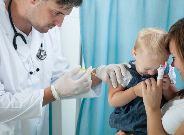 W Polsce 95 proc. rodziców szczepi swoje dzieci /123RF/PICSEL