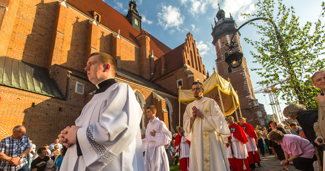 W Polsce Boże Ciało zawsze obchodzimy w czwartek. /123RF/PICSEL