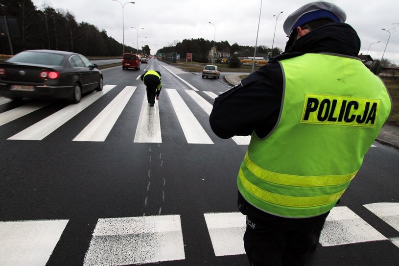 W Polsce do wielu wypadków dochodzi na przejściach dla pieszych /Piotr Jędzura /Reporter