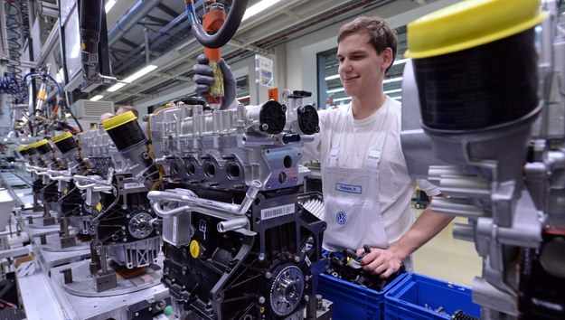 W Polsce ma powstać fabryka Volkswagena /Hendrik Schmidt /PAP/EPA