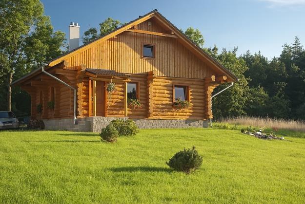 W Polsce niechętnie buduje się domy z drewna /&copy;123RF/PICSEL