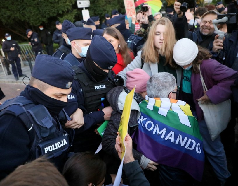 W Polsce osoby LGBTQ wciąż muszą walczyć o podstawowe prawa /Jakub Kaminski/EastNews /East News