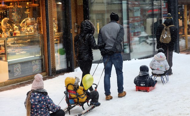 W Polsce rodzi się coraz mniej dzieci! Najnowsze dane GUS 