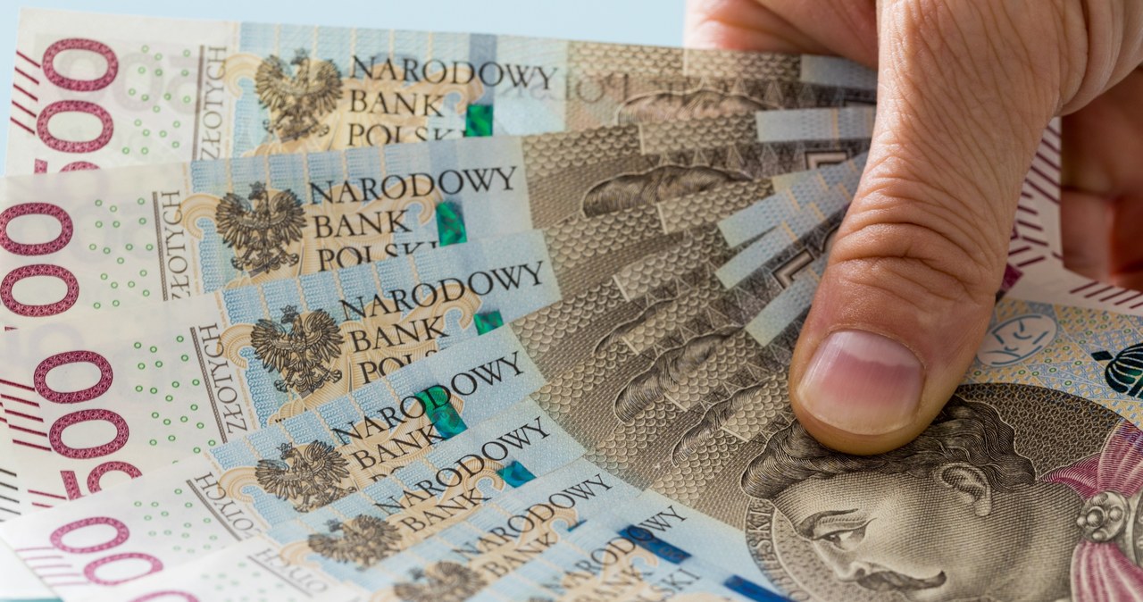 W Polsce rośnie ryzyko spirali płacowo-cenowej /123RF/PICSEL