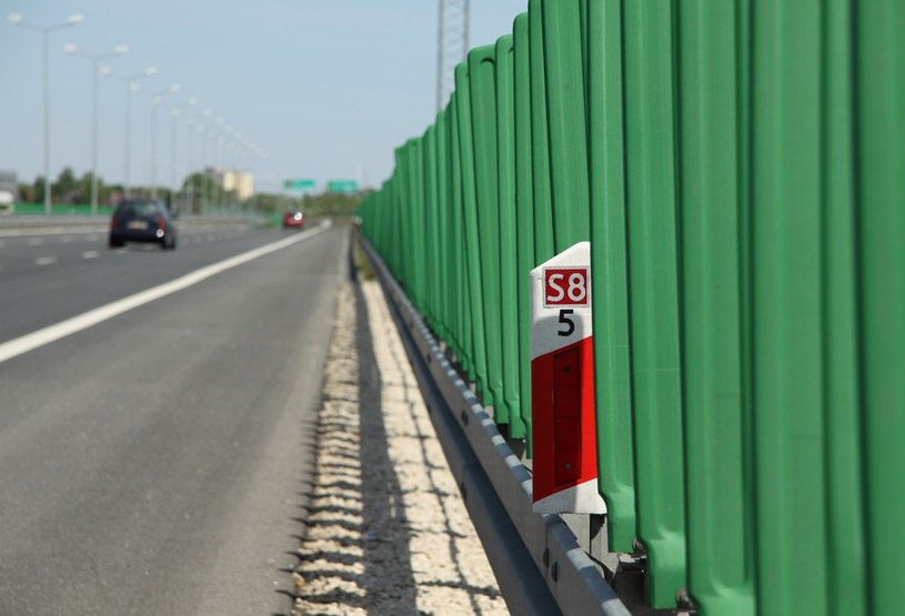 W Polsce trasa ma prowadzić m.in. wschodnią częścią drogi S8 /Łukasz Jóźwiak /Reporter